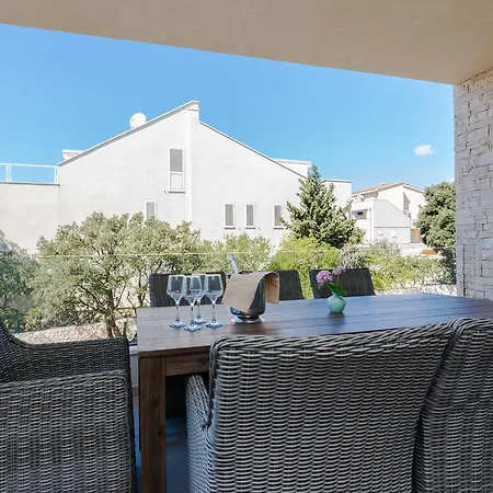 Apartment Bozi, Luxury By The Beach For 8 *