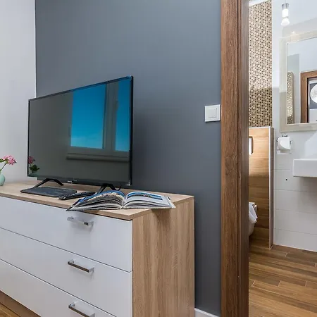 Apartment Bozi, Luxury By The Beach For 8 Mandre